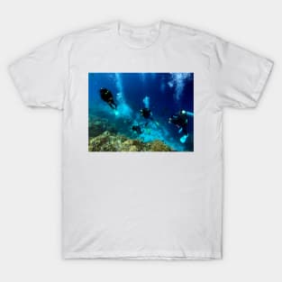 scuba divers T-Shirt